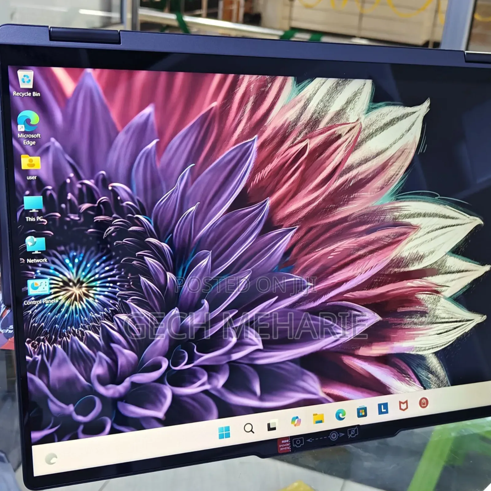 New Laptop Lenovo Yoga 7i 16GB Intel Core Ultra 7 SSD 1T