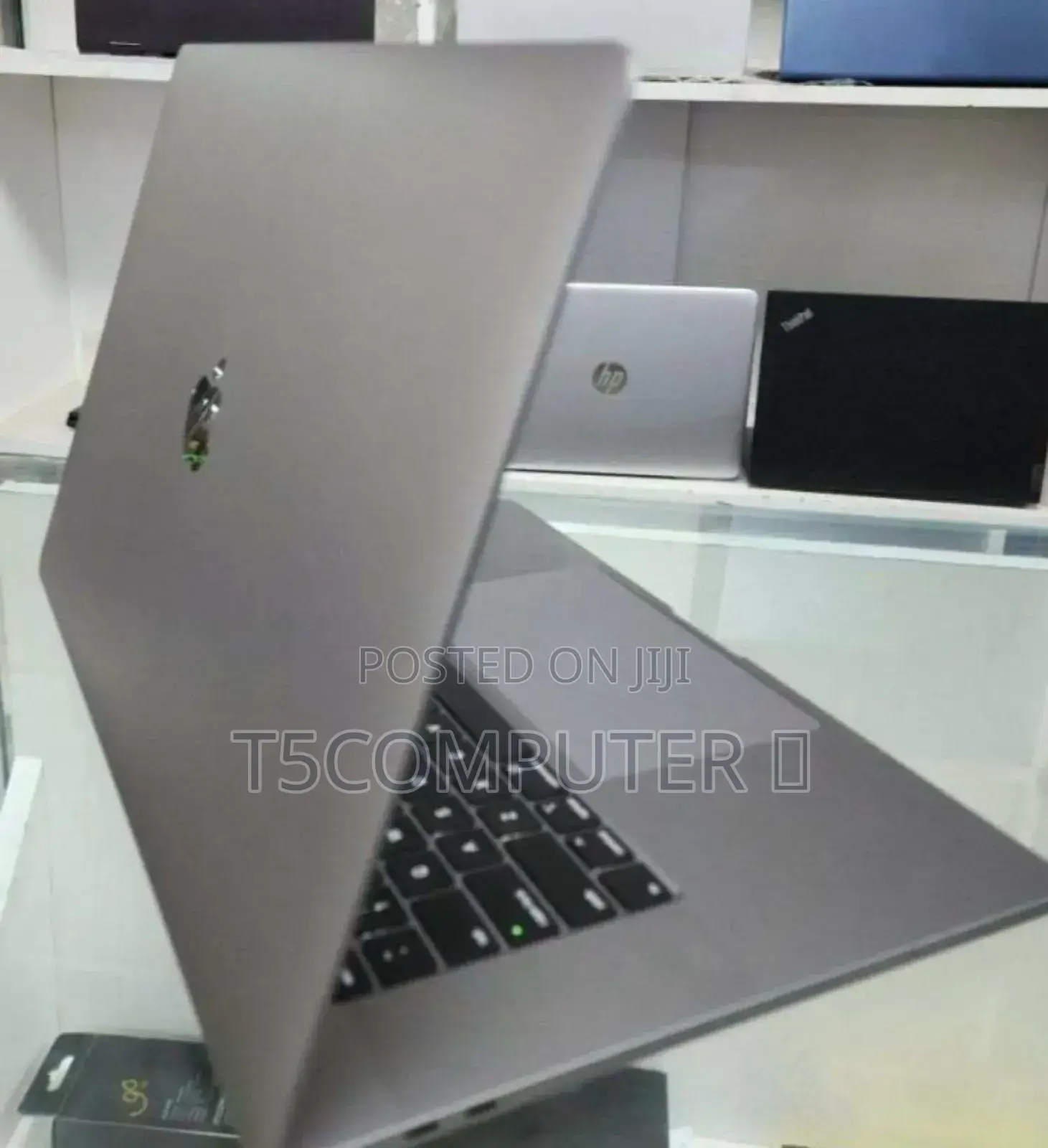 New Laptop Apple MacBook Pro 2019 32GB Intel Core I9 SSD 512GB