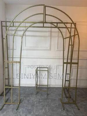 ዲኮር እቃዋች አንድ ላይ የሚሸጥ