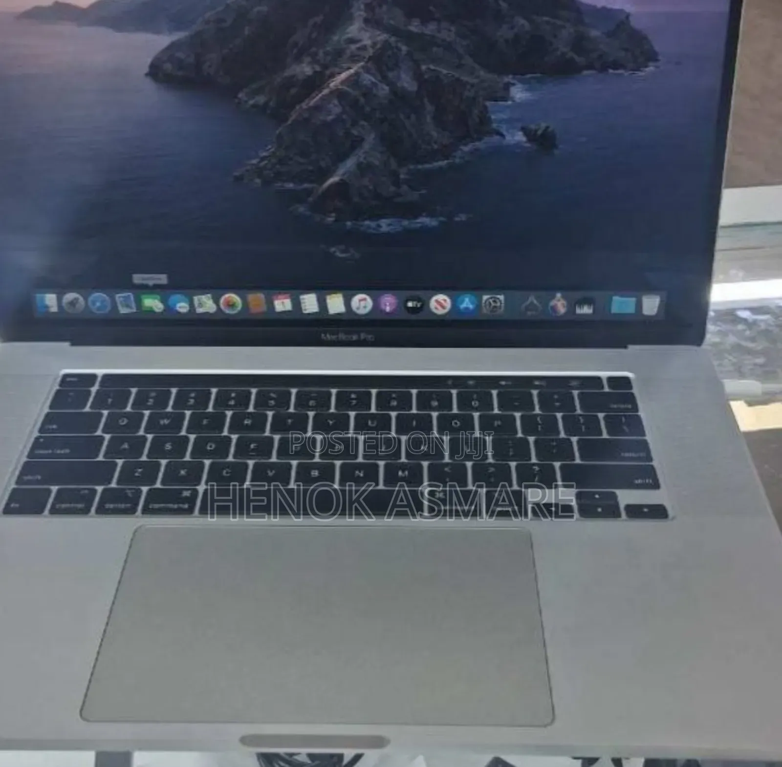 New Laptop Apple MacBook Pro 2019 16GB Intel Core I7 SSD 512GB