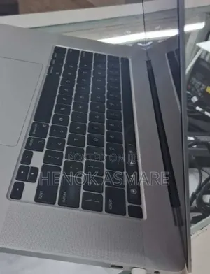 New Laptop Apple MacBook Pro 2019 16GB Intel Core I7 SSD 512GB