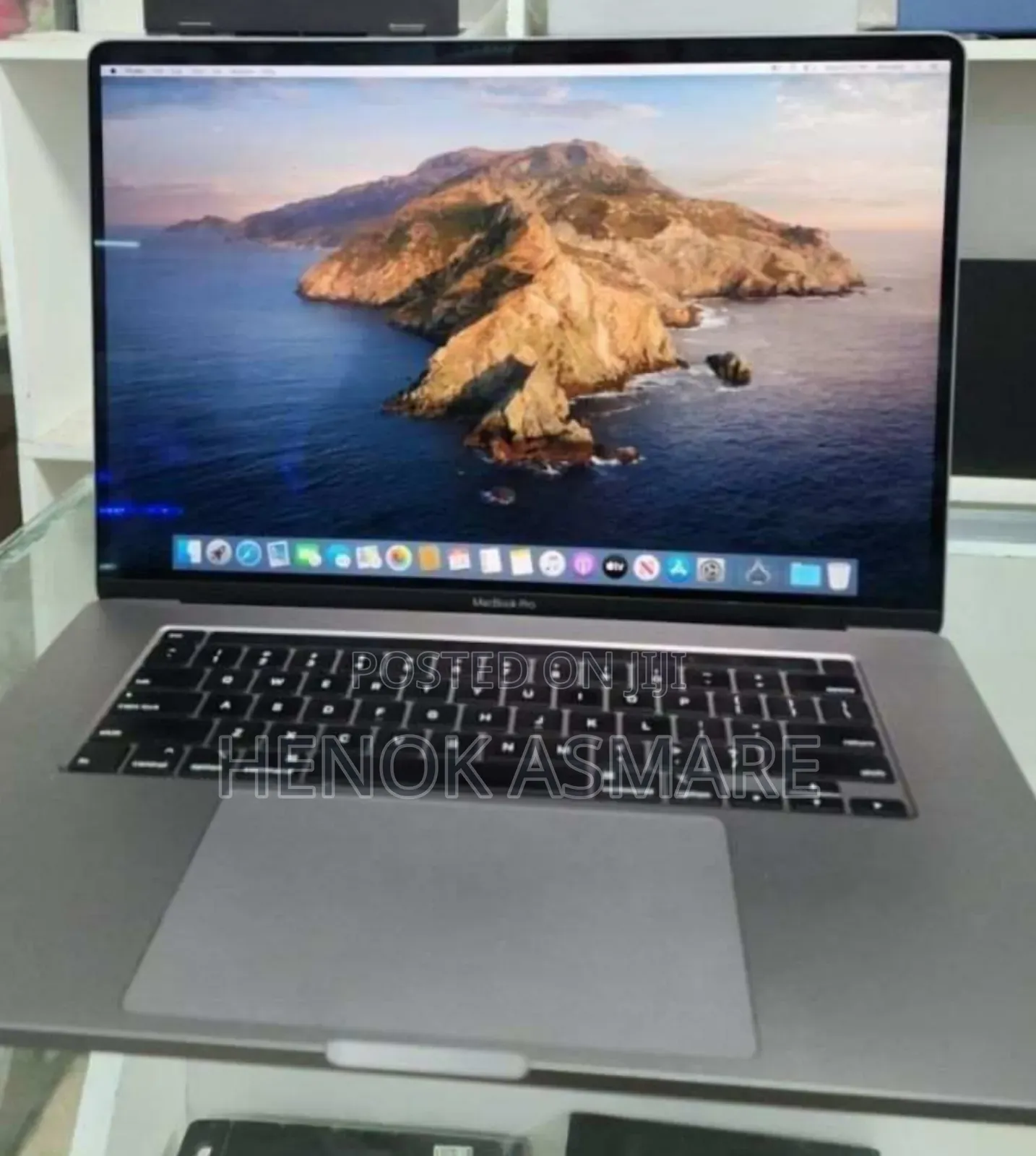 New Laptop Apple MacBook Pro 2019 32GB Intel Core I9 SSD 512GB