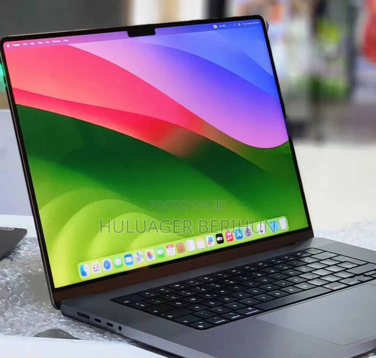 New Laptop Apple MacBook Pro M1 12GB Intel Core I7 SSD 1T