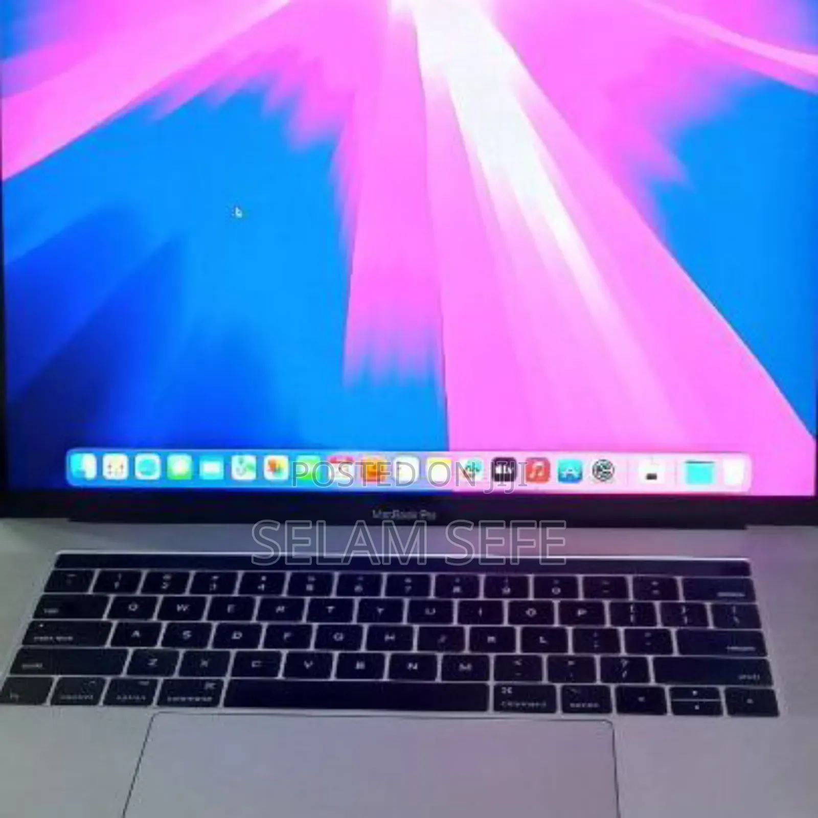 New Laptop Apple MacBook Pro 2017 16GB Intel Core I7 SSD 256GB