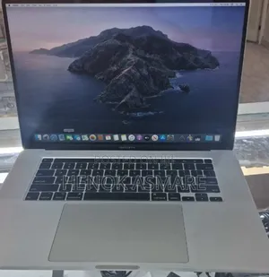 New Laptop Apple MacBook Pro 2019 16GB Intel Core I7 SSD 512GB
