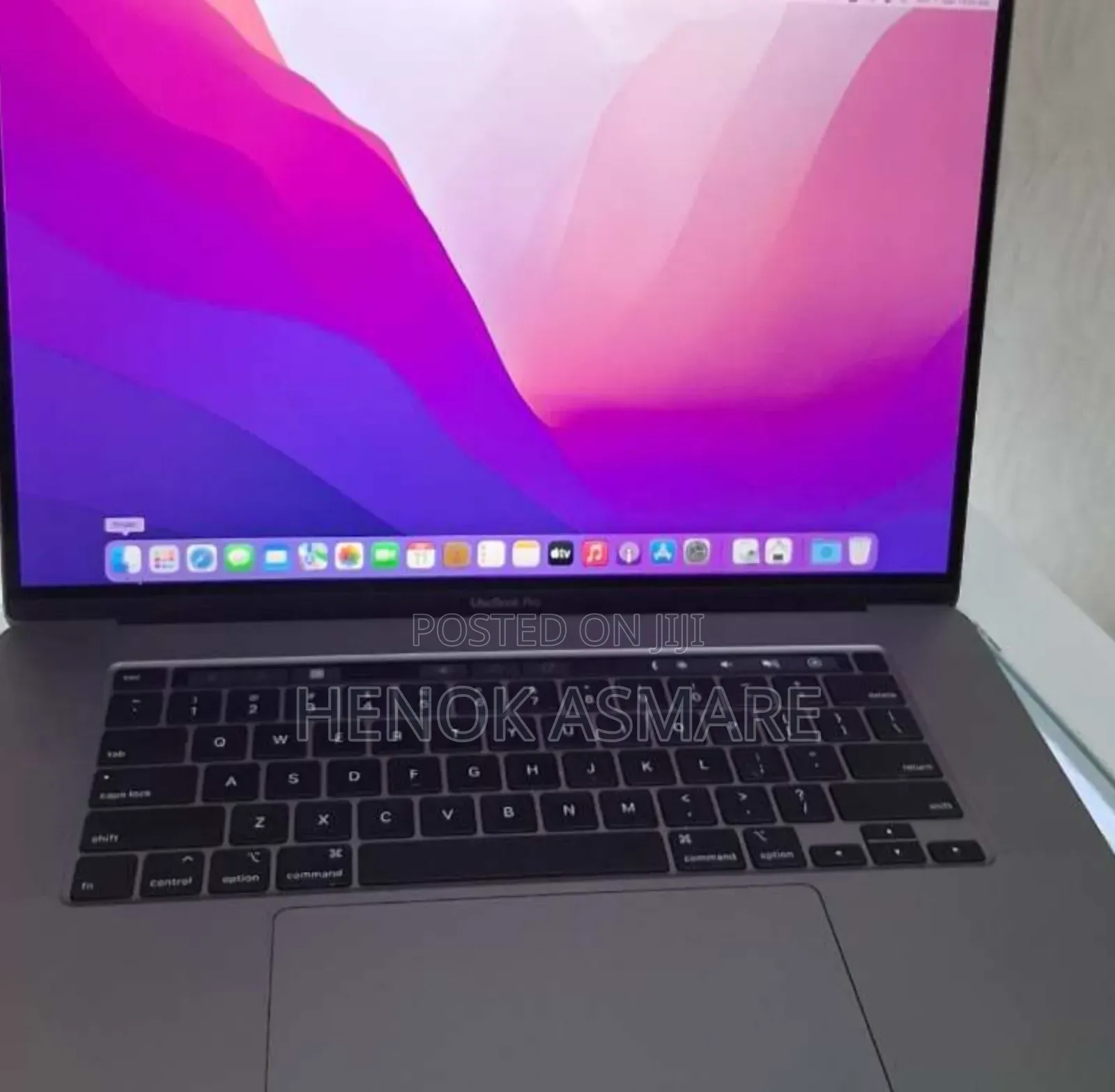 New Laptop Apple MacBook Pro 2019 16GB Intel Core I7 SSD 512GB