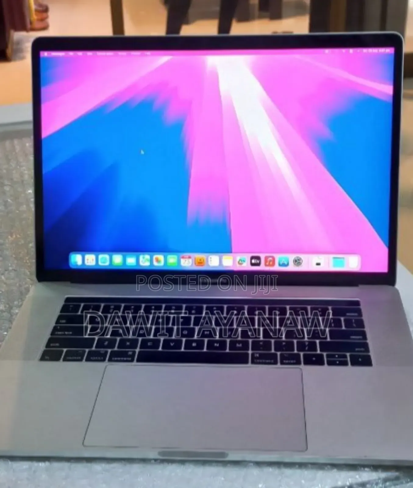 New Laptop Apple MacBook Pro 2017 16GB Intel Core I7 SSD 256GB