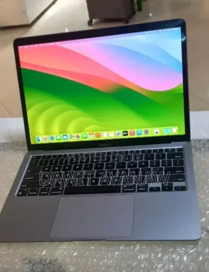 New Laptop Apple MacBook Air 2020 8GB Intel Core I5 SSD 256GB