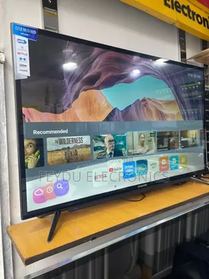 Photo - Diamond 50 Inch Smart Tv