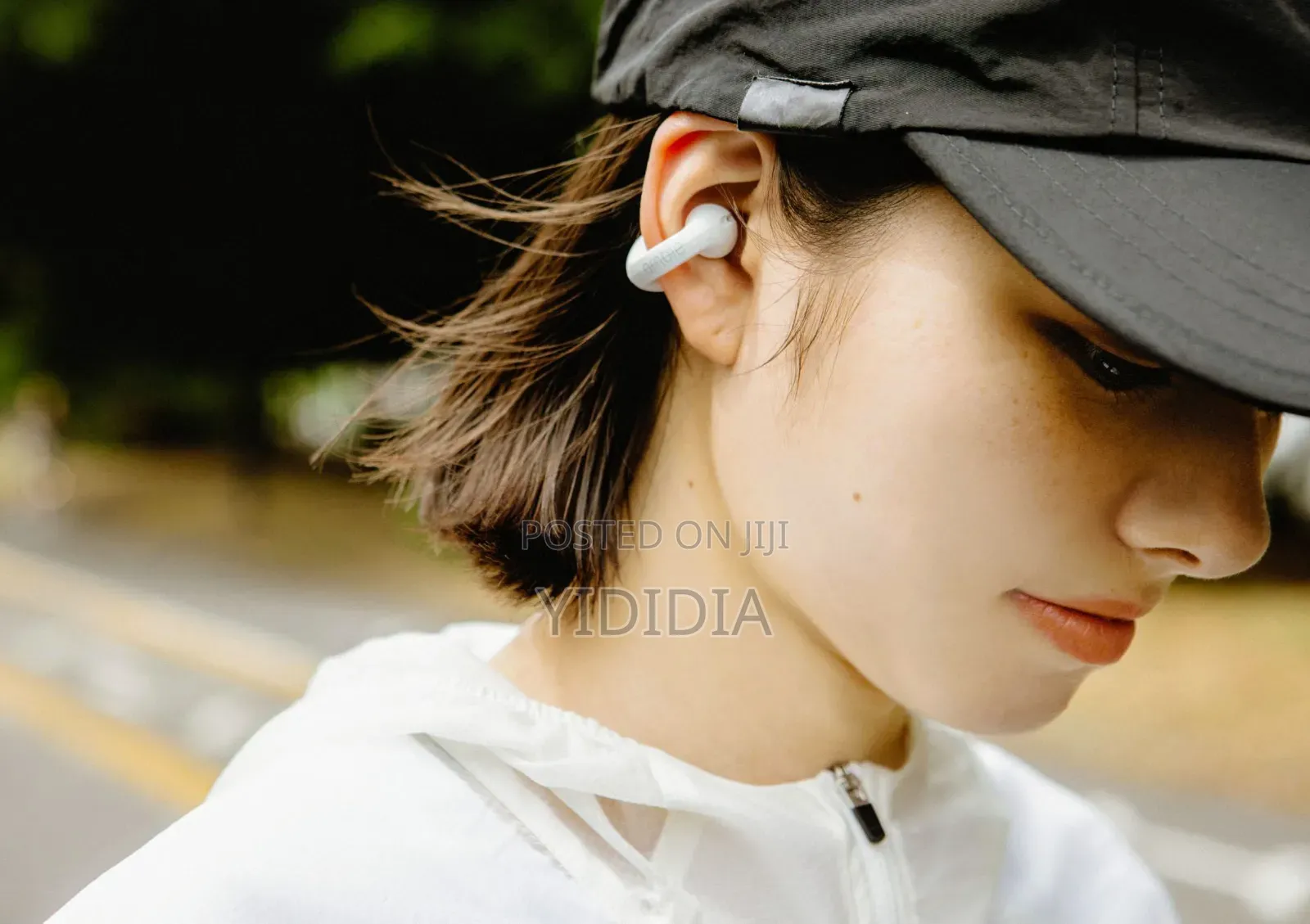 Ambie_unique Earbuds + Delivery