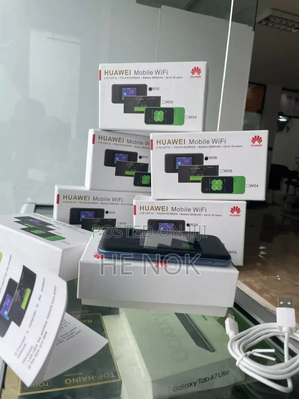 Huawei W06 Touch Screen Portable Wireless Router በጣም ፈጣን Router