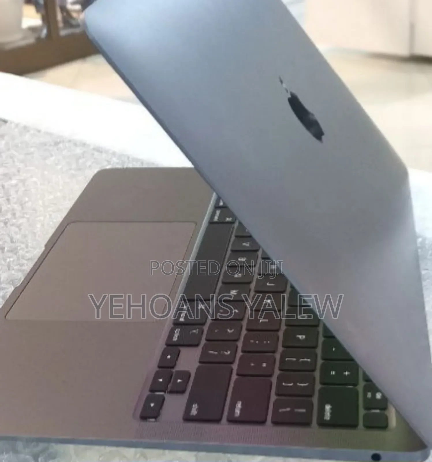 New Laptop Apple MacBook Air 2020 M1 8GB Apple M1 SSD 256GB