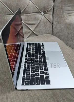 New Laptop Apple MacBook Air 2020 M1 8GB Intel Core I5 SSD 512GB