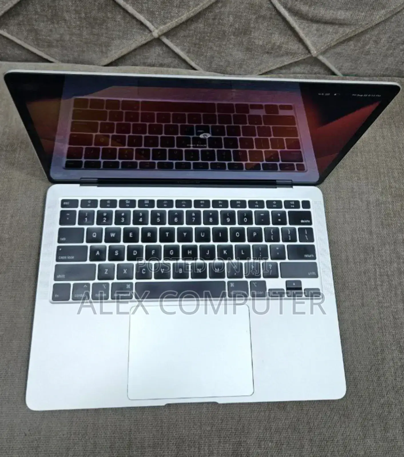 New Laptop Apple MacBook Air 2020 M1 8GB Intel Core I5 SSD 512GB