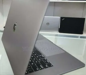 New Laptop Apple MacBook Pro 2019 32GB Intel Core I9 SSD 512GB