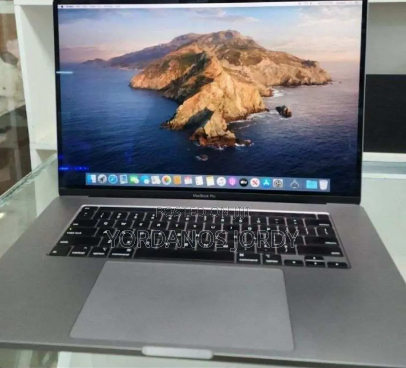 New Laptop Apple MacBook Pro 2019 32GB Intel Core I9 SSD 512GB