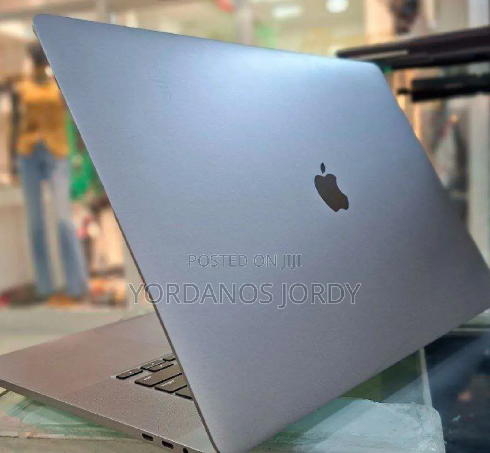 New Laptop Apple MacBook Pro 2019 32GB Intel Core I9 SSD 512GB