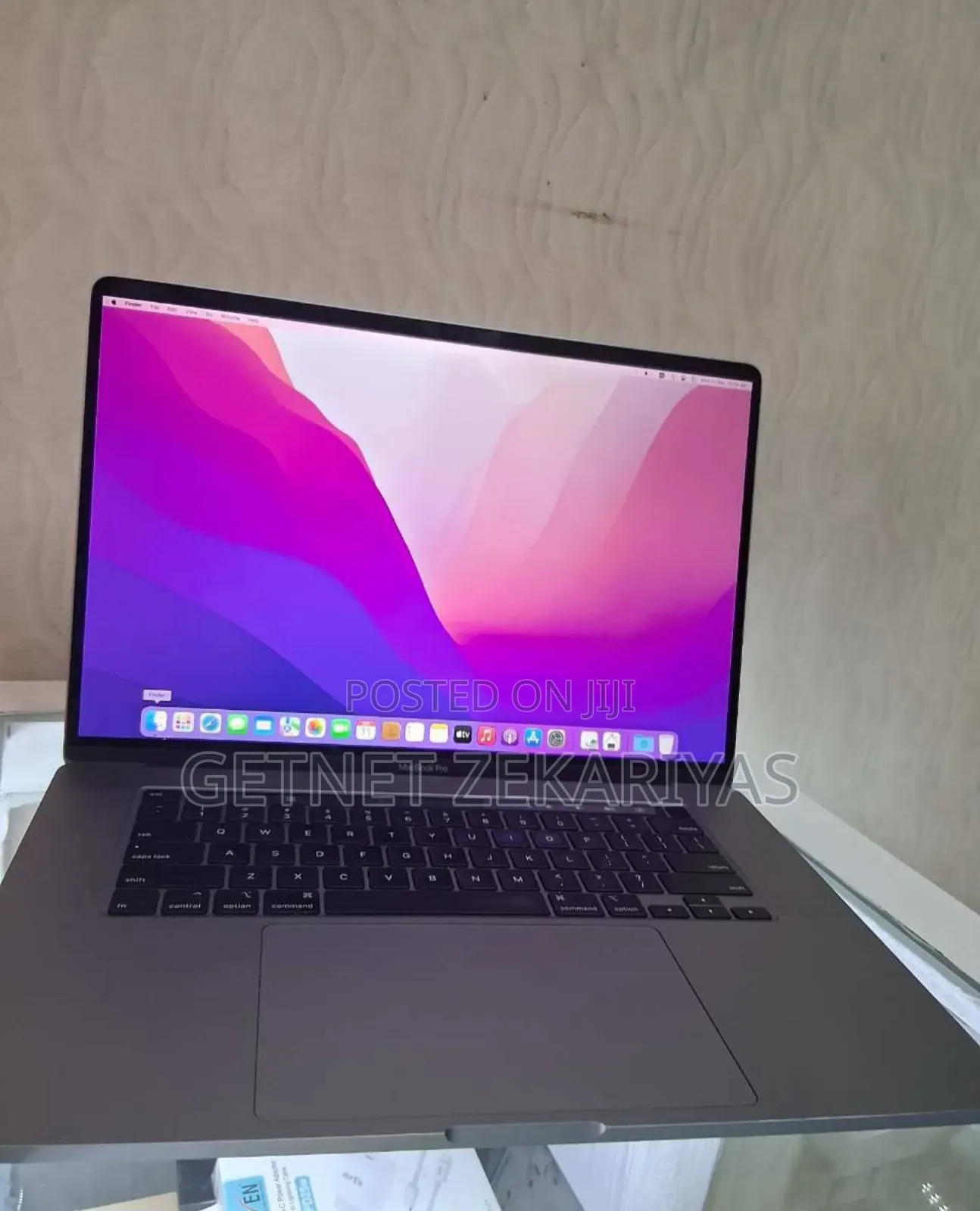 New Laptop Apple MacBook Pro 2019 32GB Intel Core I9 SSD 512GB