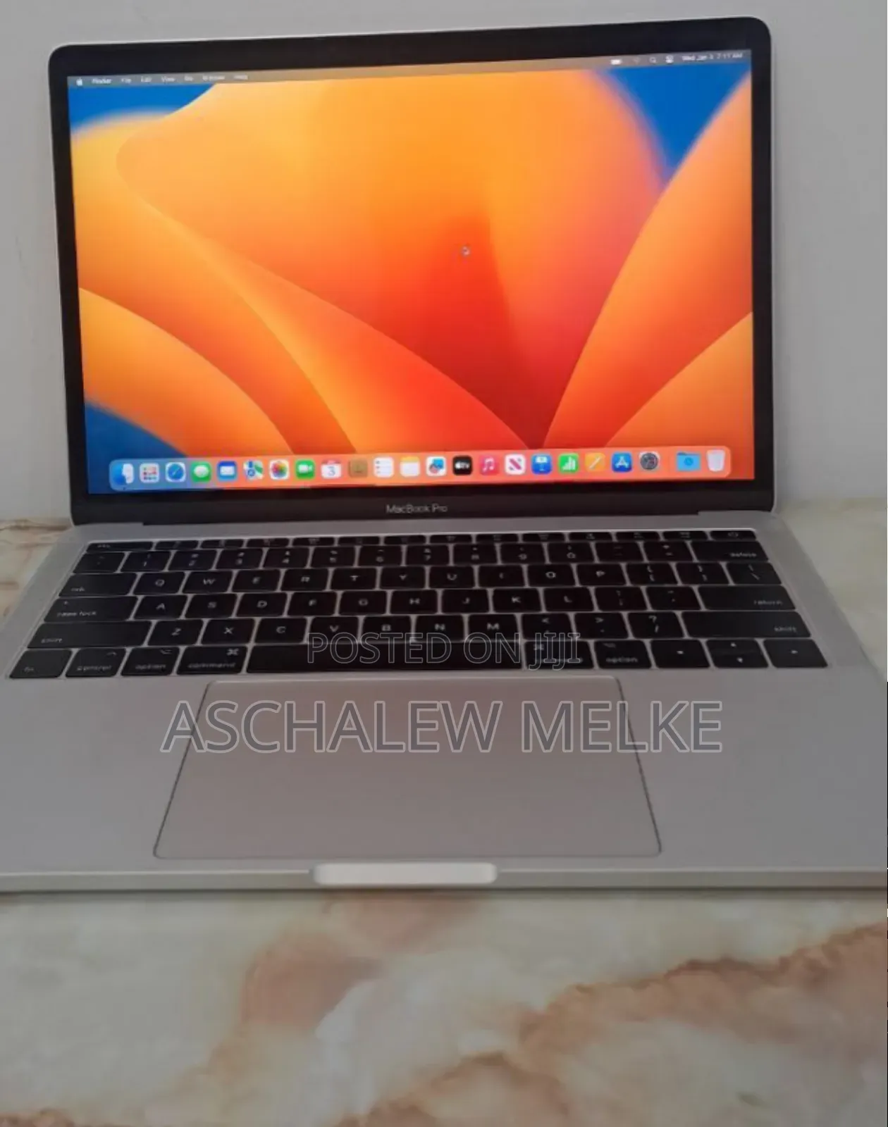 New Laptop Apple MacBook Pro 2017 8GB Intel Core I5 SSD 128GB