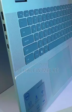 New Laptop Dell Inspiron 16 5620 16GB Intel Core I7 SSD 1T