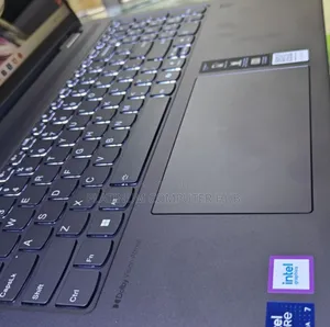 New Laptop Lenovo Yoga 7i 16GB Intel Core I7 SSD 1T