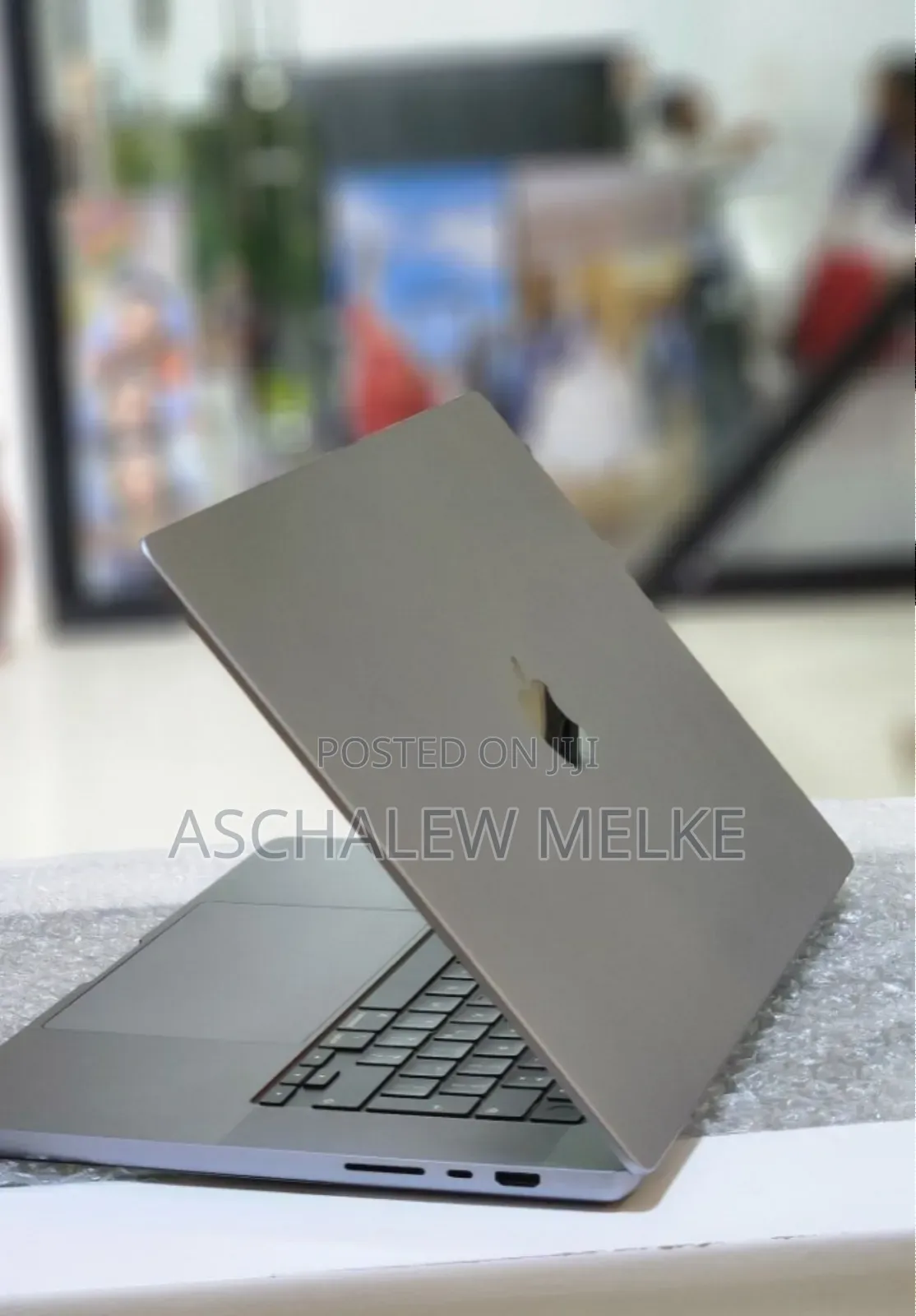 New Laptop Apple MacBook Pro 2021 M1 32GB Apple M1 Max SSD 512GB