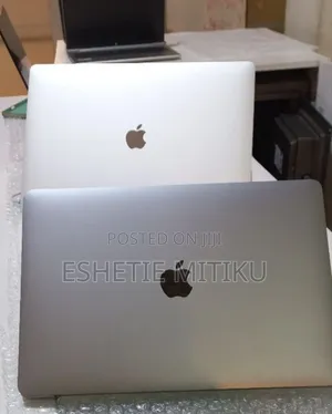 Photo - New Laptop Apple MacBook Air 2020 M1 8GB Intel SSD 256GB