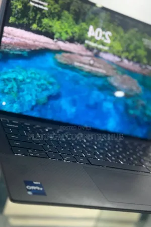 Photo - New Laptop Dell Precision 15 5520 32GB Intel Core I7 SSD 1T