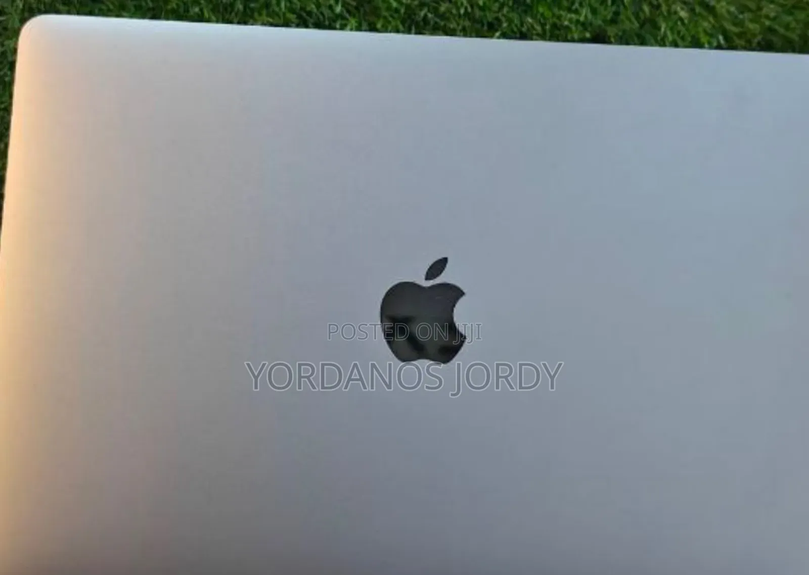 New Laptop Apple MacBook Air 2020 M1 8GB Apple M1 SSD 256GB