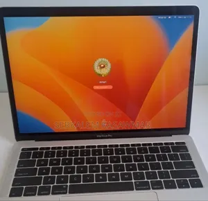 New Laptop Apple MacBook Pro 2017 8GB Intel Core I5 SSD 128GB