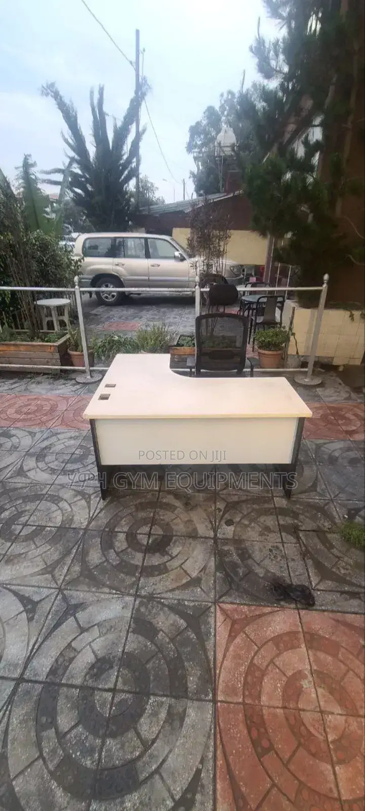 L-Shaped Executive Office Desk – Strong Spacious