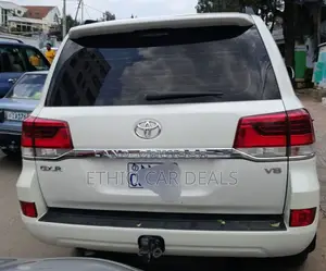 Toyota Land Cruiser 4.5 V8 GXR 2020 White