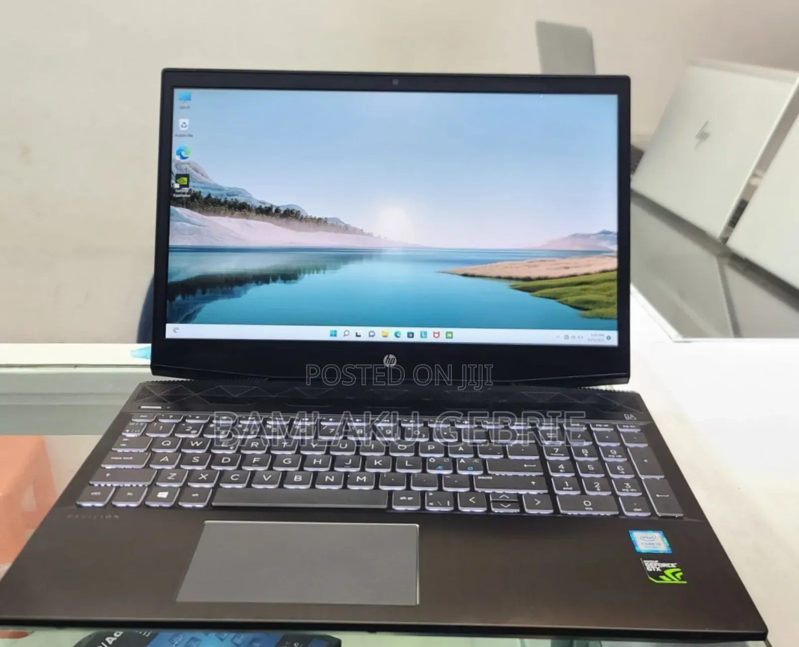 New Laptop HP Pavilion 15 8GB Intel Core I5 HDD+SSD 1.5T