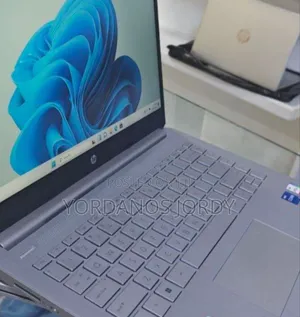 New Laptop HP 8GB Intel Core i7 SSD 1T