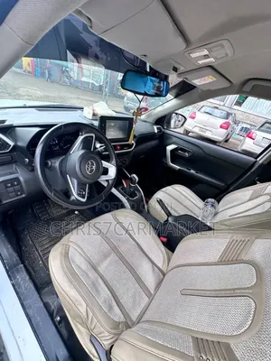 Toyota Raize 1.0 AWD 2022 White