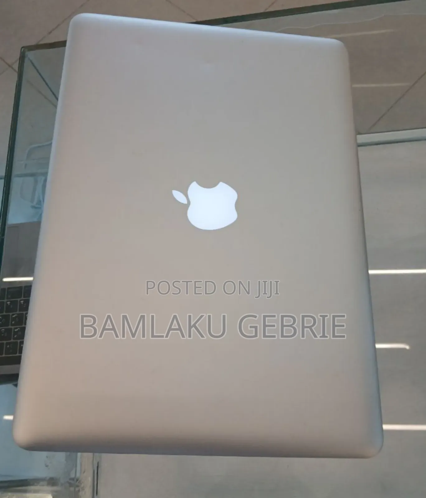 New Laptop Apple MacBook Pro 2012 4GB Intel Core I5 SSD 256GB