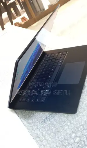 New Laptop Microsoft Surface 16GB Intel Core I7 SSD 512GB