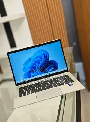 New Laptop HP EliteBook 830 G8 16GB Intel Core I7 SSD 512GB