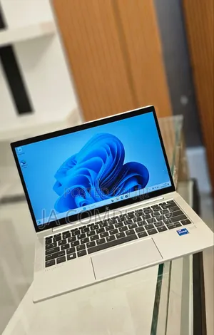 New Laptop HP EliteBook 830 G8 16GB Intel Core I7 SSD 512GB