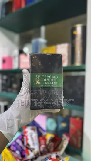 Photo - Viktor and Rolf Spicebomb Night Vision Mens Perfume