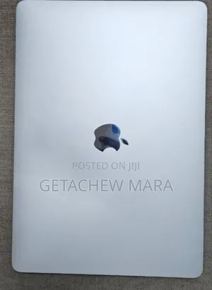 Photo - New Laptop Apple MacBook 2020 8GB Intel Core I5 SSD 512GB