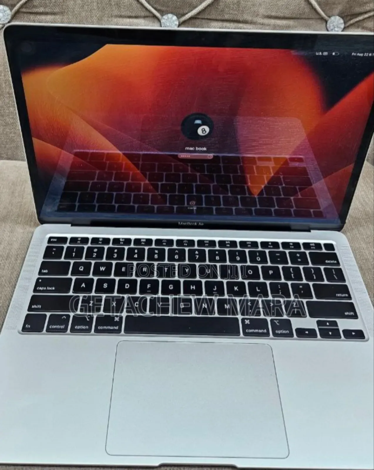 New Laptop Apple MacBook 2020 8GB Intel Core I5 SSD 512GB