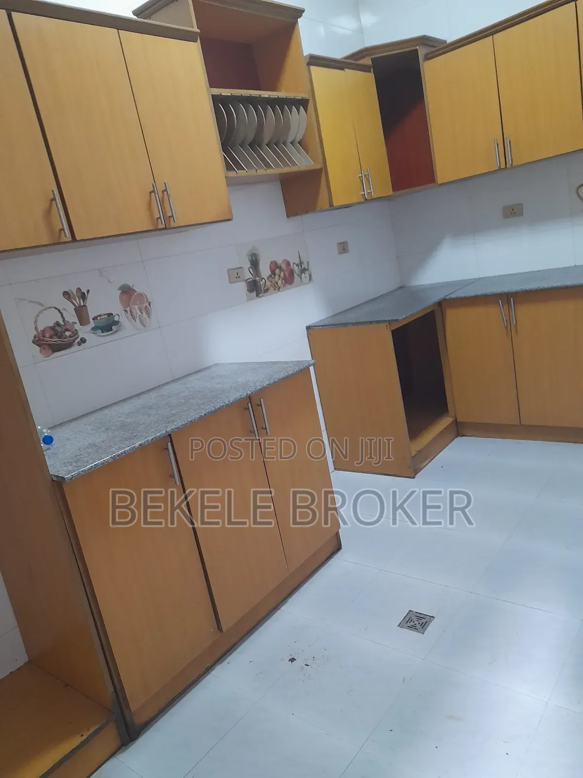 የመሸጥ ቪለ 15.2ሚሊዮን 200ከሬ