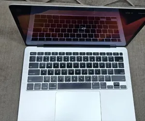 New Laptop Apple MacBook 2020 8GB Intel Core I5 SSD 512GB