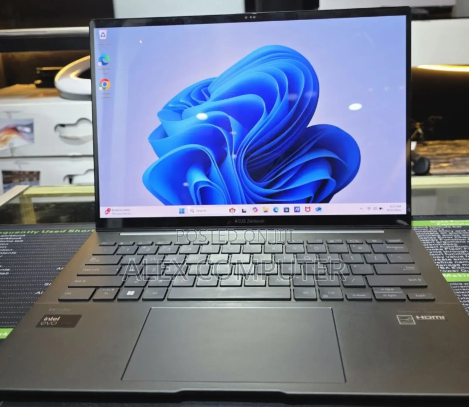 New Laptop Asus ZenBook UX32A 8GB Intel Core Ultra 5 SSD 512GB