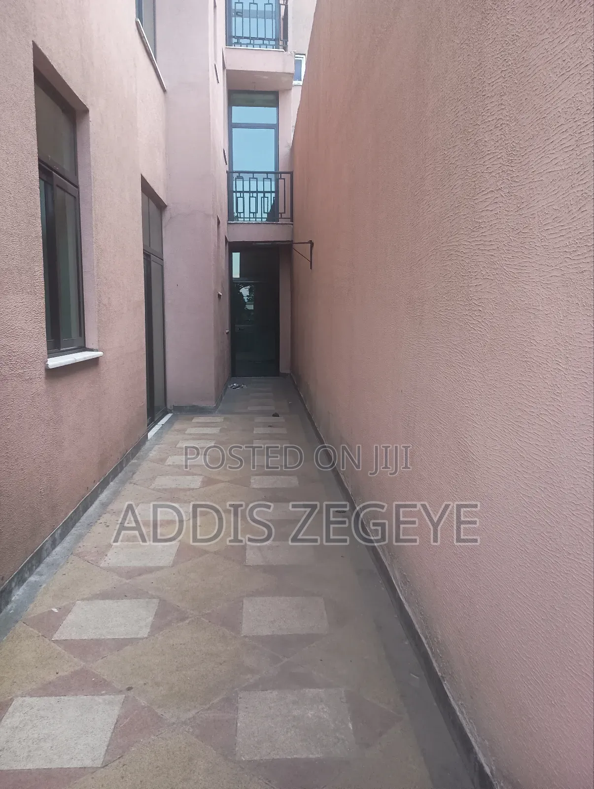 3bdrm Apartment in Private, Akaky Kaliti for rent