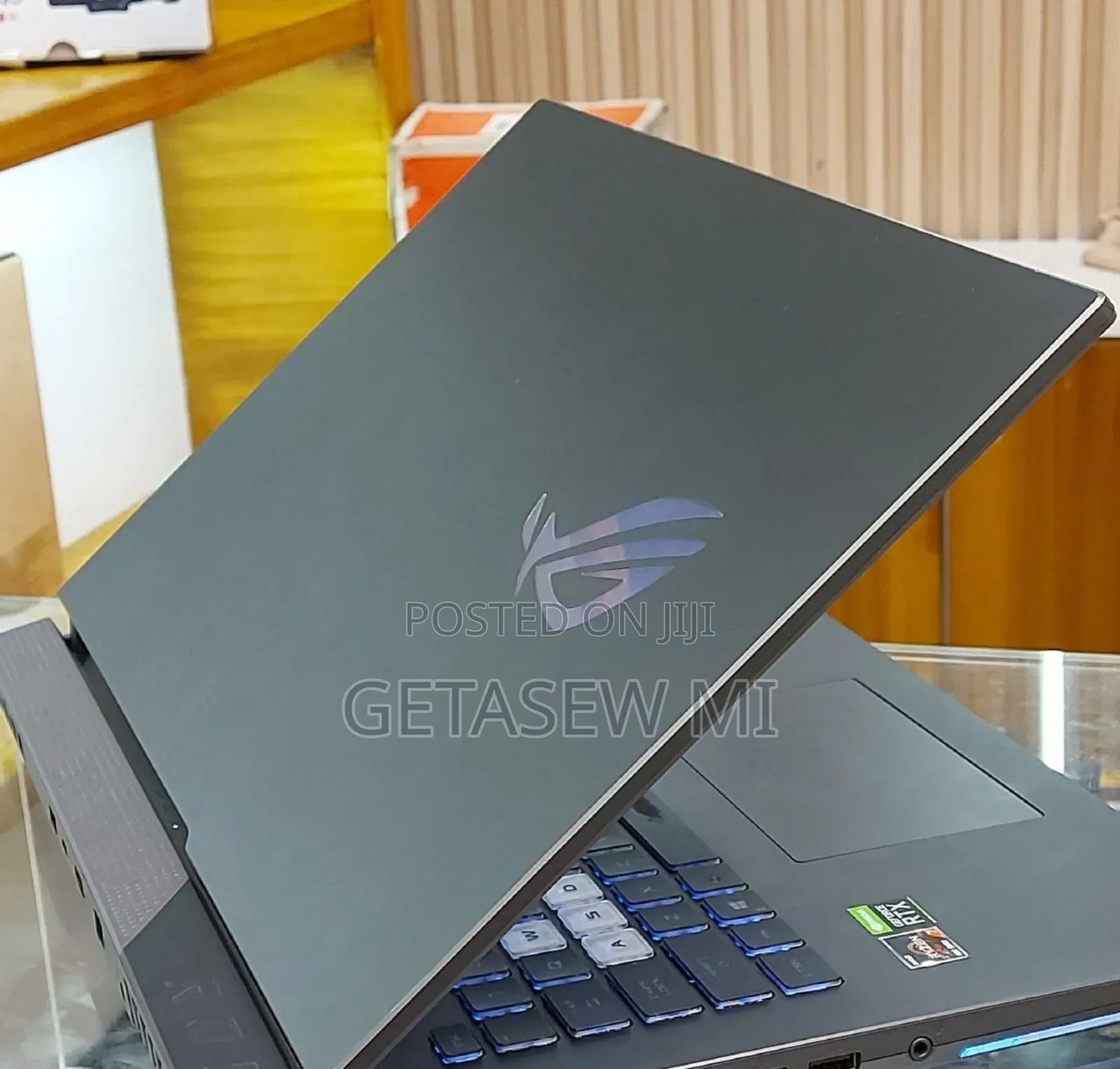 New Laptop Asus ROG Strix G15 16GB AMD Ryzen 7 SSD 1T