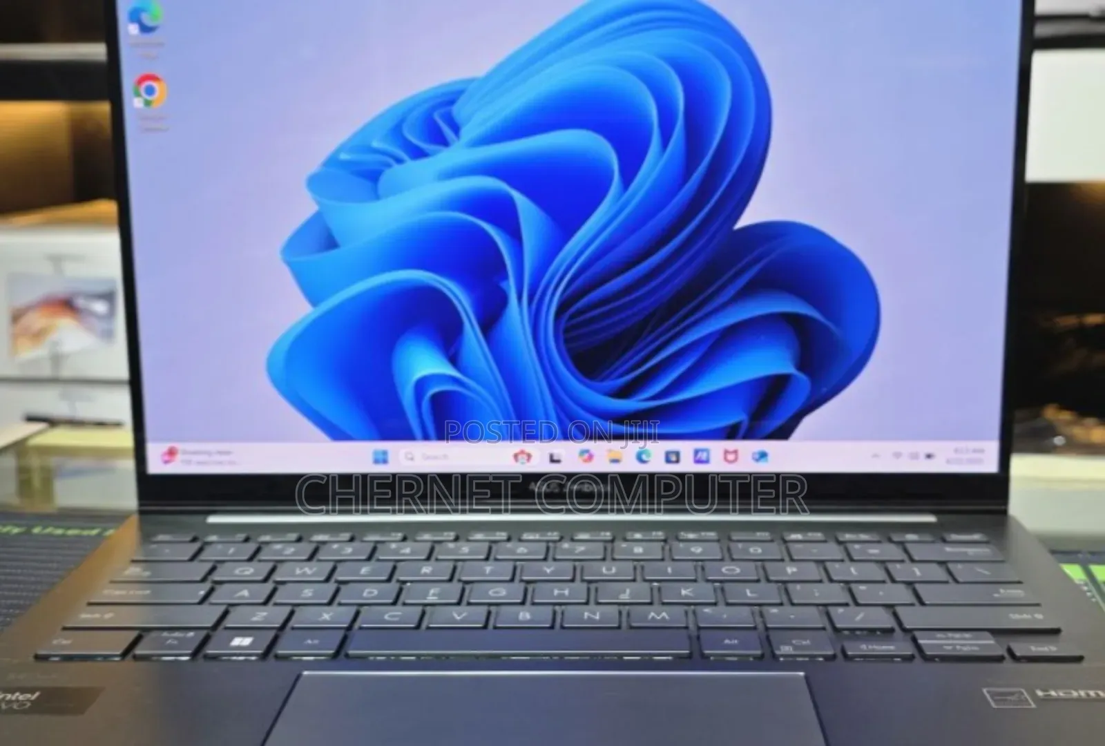 New Laptop Asus ZenBook 13 UX331UN 8GB Intel Core Ultra 5 SSD 512GB