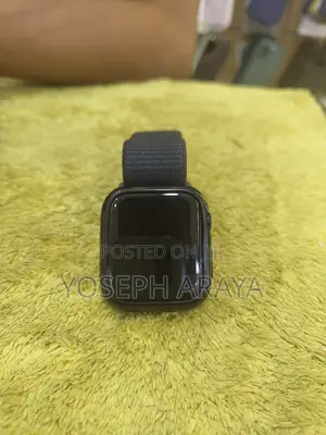 Photo - Apple Watch Se 2