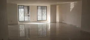 አስቸኳይ የሚከራይ ለካፌ የሚሆን 125sqm ካሳንቺስ አከባቢ